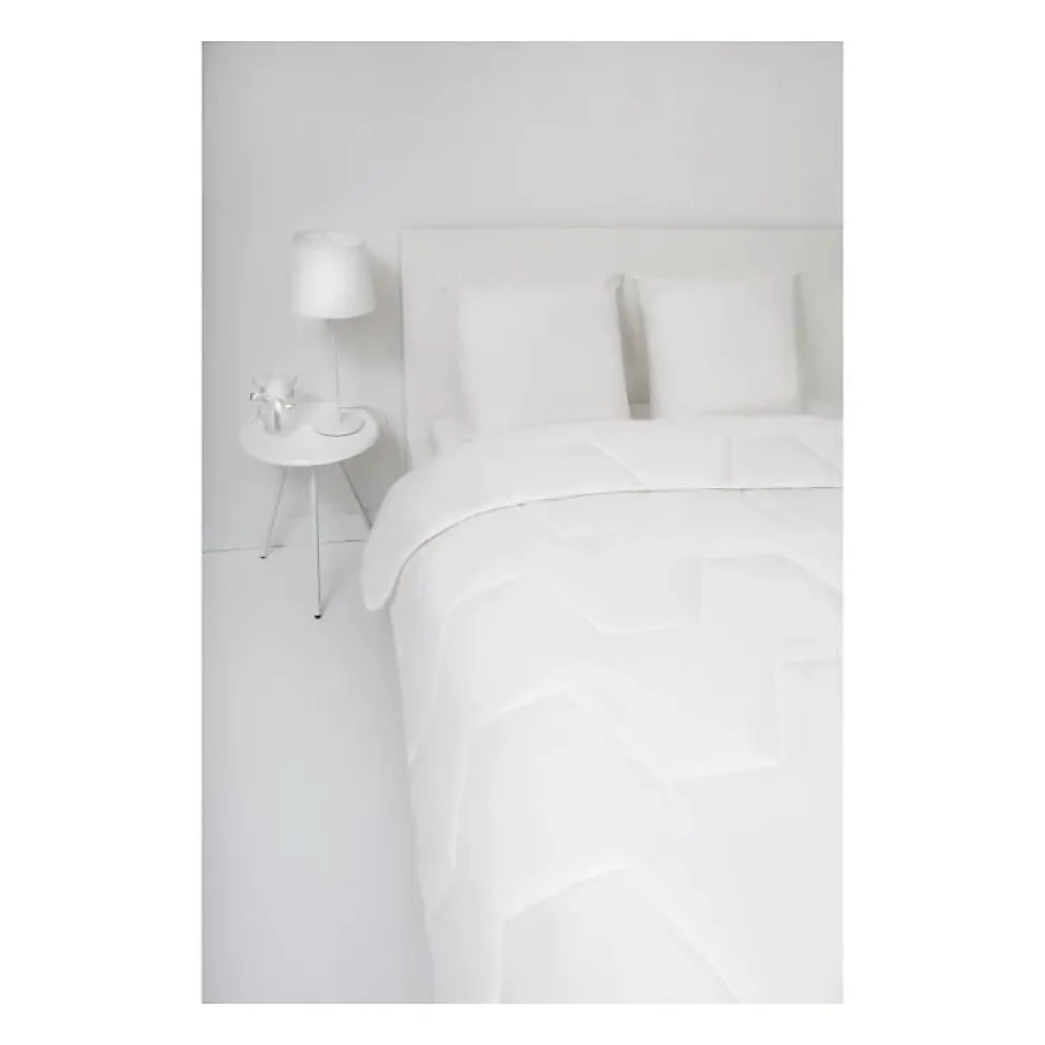 Abeil Couette légere NUAGE de DOUCEUR 200x200 cm blanc Hot