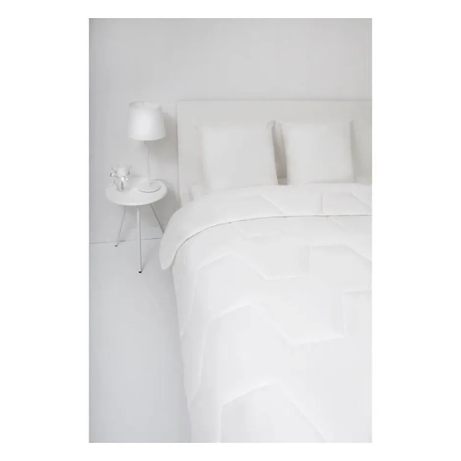 Abeil Couette légere NUAGE de DOUCEUR 240x260 cm blanc