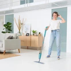 GoodHome Balai serpillère microfibre avec vaporisateur gris et bleu L.124 x l.12 cm
