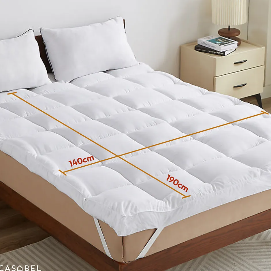 Casabel Surmatelas Moelleux 140x190 cm Extra Epais Microfibre Respirante Antiderapant 4 Bandes Elastiques Anti Acariens