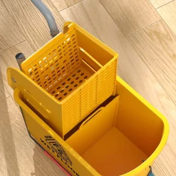 Homcom Chariot de ménage chariot de lavage nettoyage professionnel essoreuse latérale seau 20L poignée et serpillère jaune New