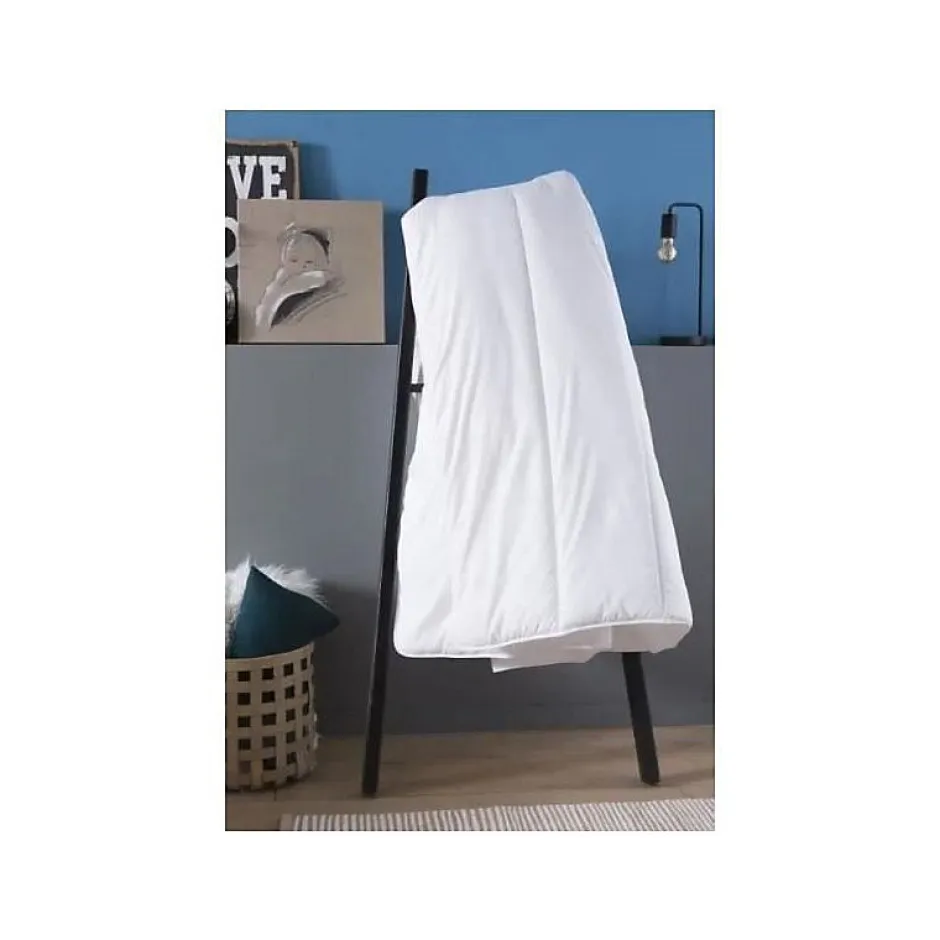 Dodo Couette 240 x 260 cm - - Tempérée - 100% fibre polyester - Pour 2 personnes - Blanc