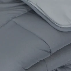 Linnea Couette hiver 240x220 cm COCOON BICOLORE Acier/Argent garnissage fibre polyester 400g/m2 Outlet