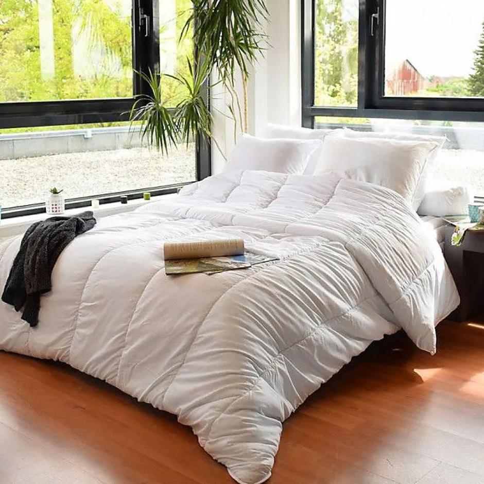 Bleu Calin Couette légère anti transpirante 200 gr/m² 140 x 200 cm pour lit 1 place 90 x 190 cm