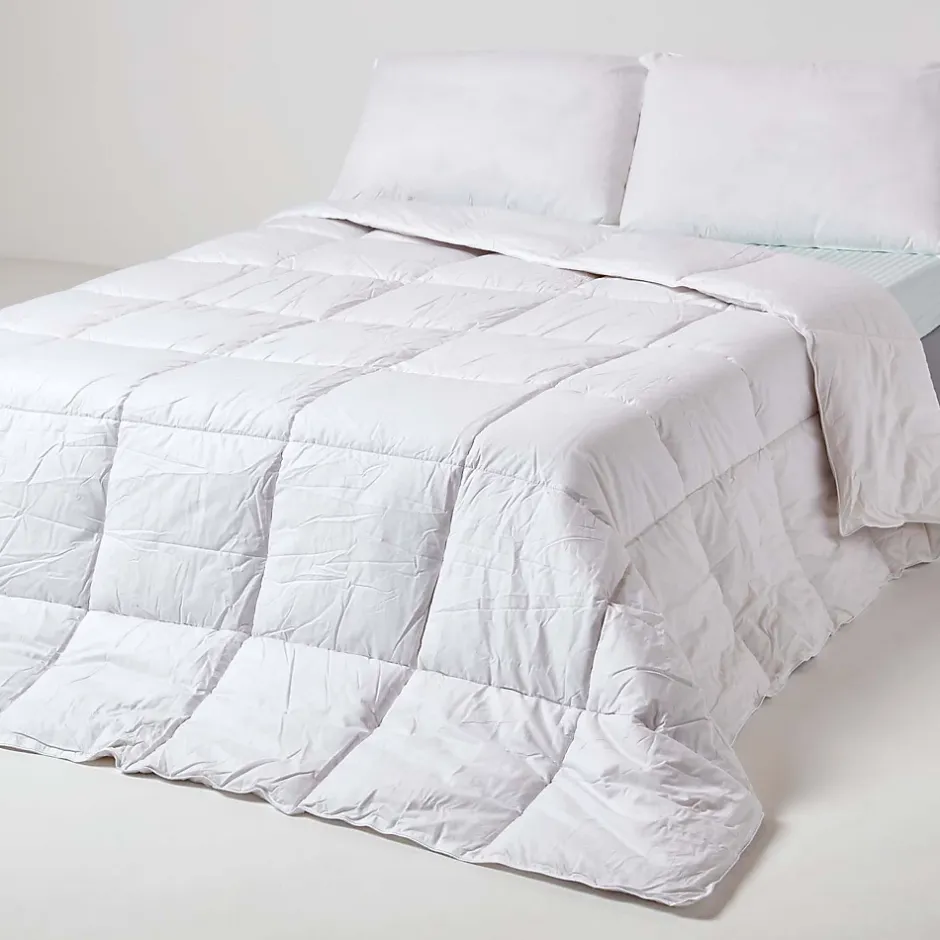 Homescapes Couette légère été 240x220 cm - Couette 2 personnes - Soie de Mûriers - Discount
