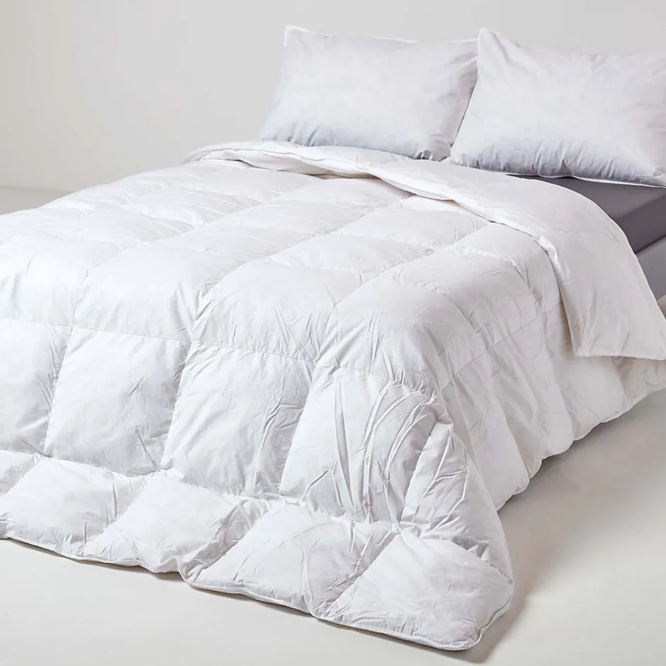 Homescapes Couette tempérée 230 x 220 cm en duvet et plumes d'oie 10.5 Tog -