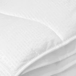 Linnea Couette tempérée 200x200 cm CARESSE garnissage polyester 375g/m2 Hot