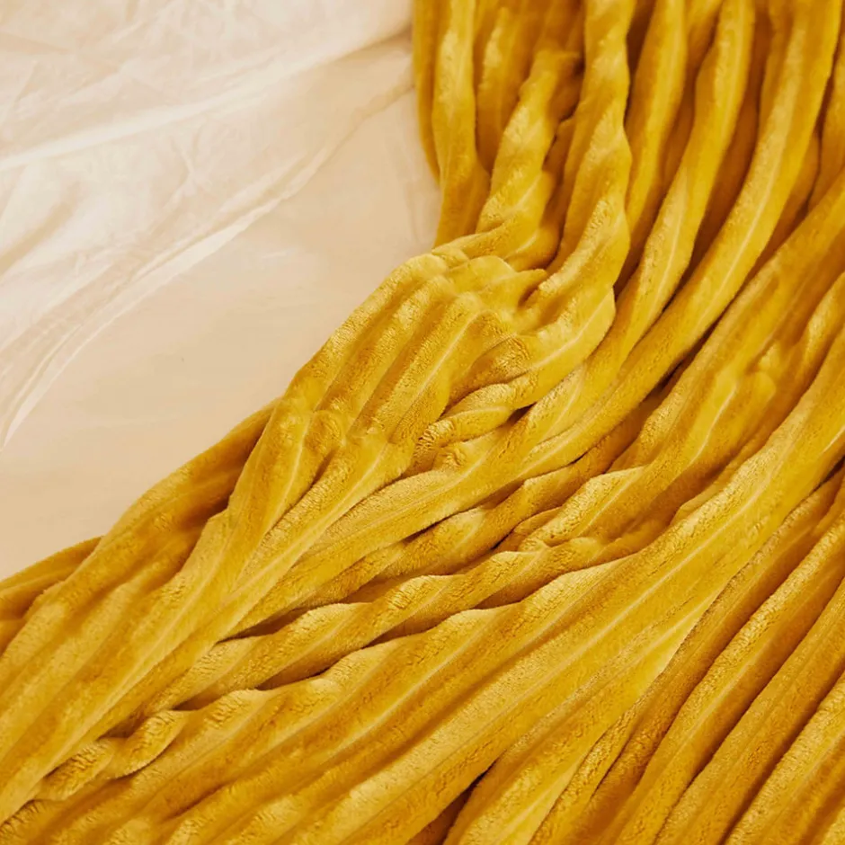 Linnea Couverture 100% polyester 180x240 cm microvelours DOLCE jaune miel