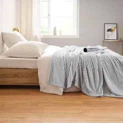 Linnea Couverture 100% polyester 180x240 cm microvelours DOLCE gris perle
