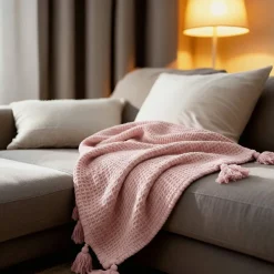 Sacasa Couverture plaid 100% coton rose pâle avec pompons 130x170cm ARNISKA -