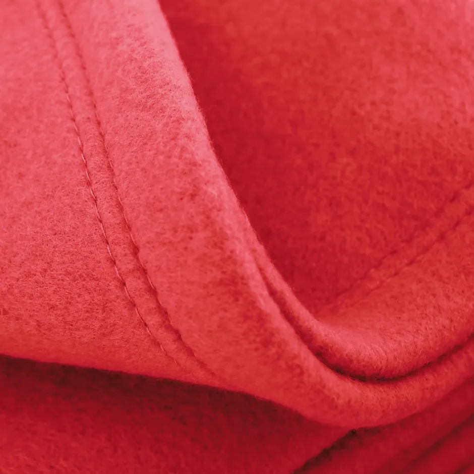 Linnea Couverture polaire 180x220 cm Isba Fraise 100% Polyester 320g/m2 non-feu New