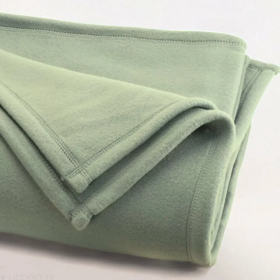 Linnea Couverture polaire 240x260 cm Isba Amande 100% Polyester 320g/m2 non-feu Outlet