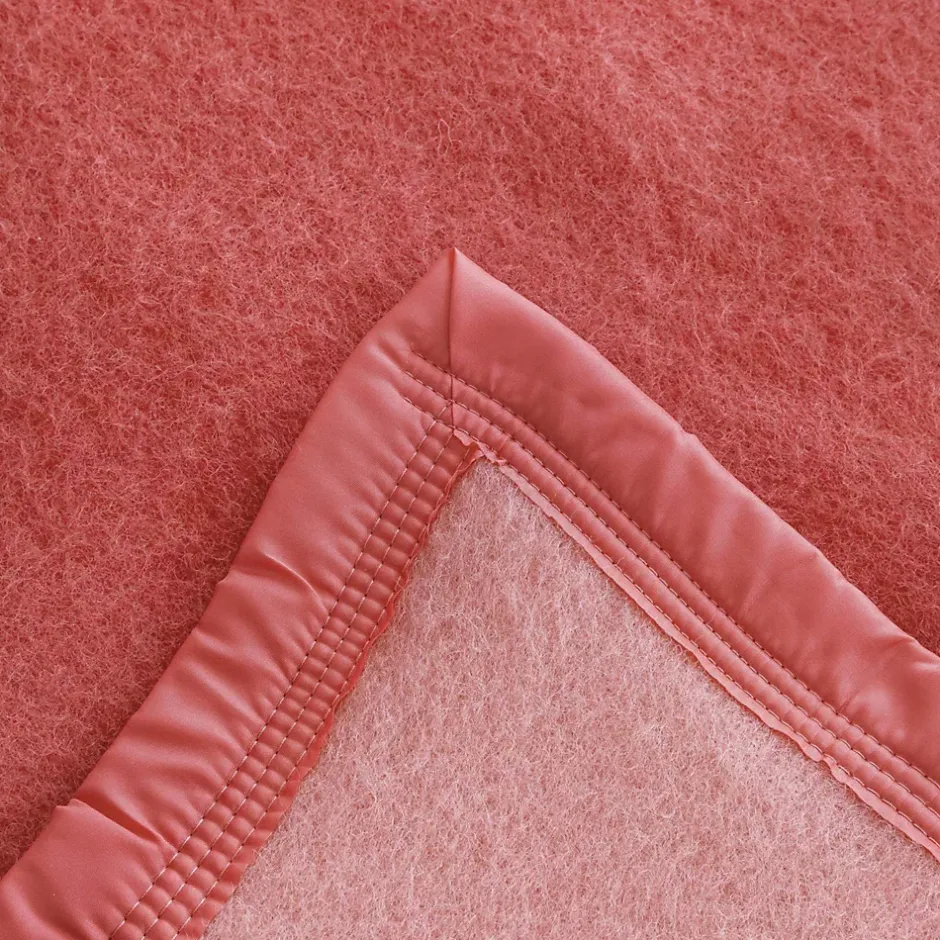 Linnea Couverture pure laine vierge Woolmark 500g/m² VOLTA 240x300 cm Rouge Bois de rose