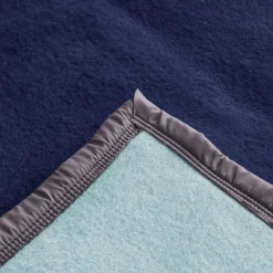 Linnea Couverture pure laine vierge Woolmark 500g/m² VOLTA 220x240 cm Bleu Marine/Myosotis