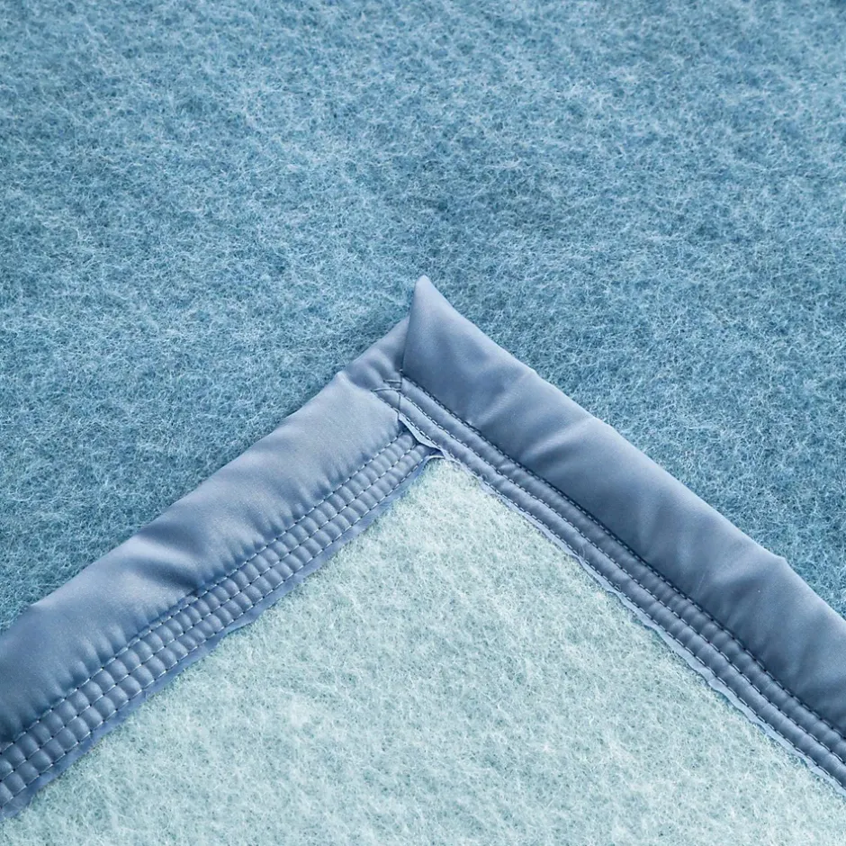Linnea Couverture pure laine vierge Woolmark 500g/m² VOLTA 240x260 cm Bleu Azur Online
