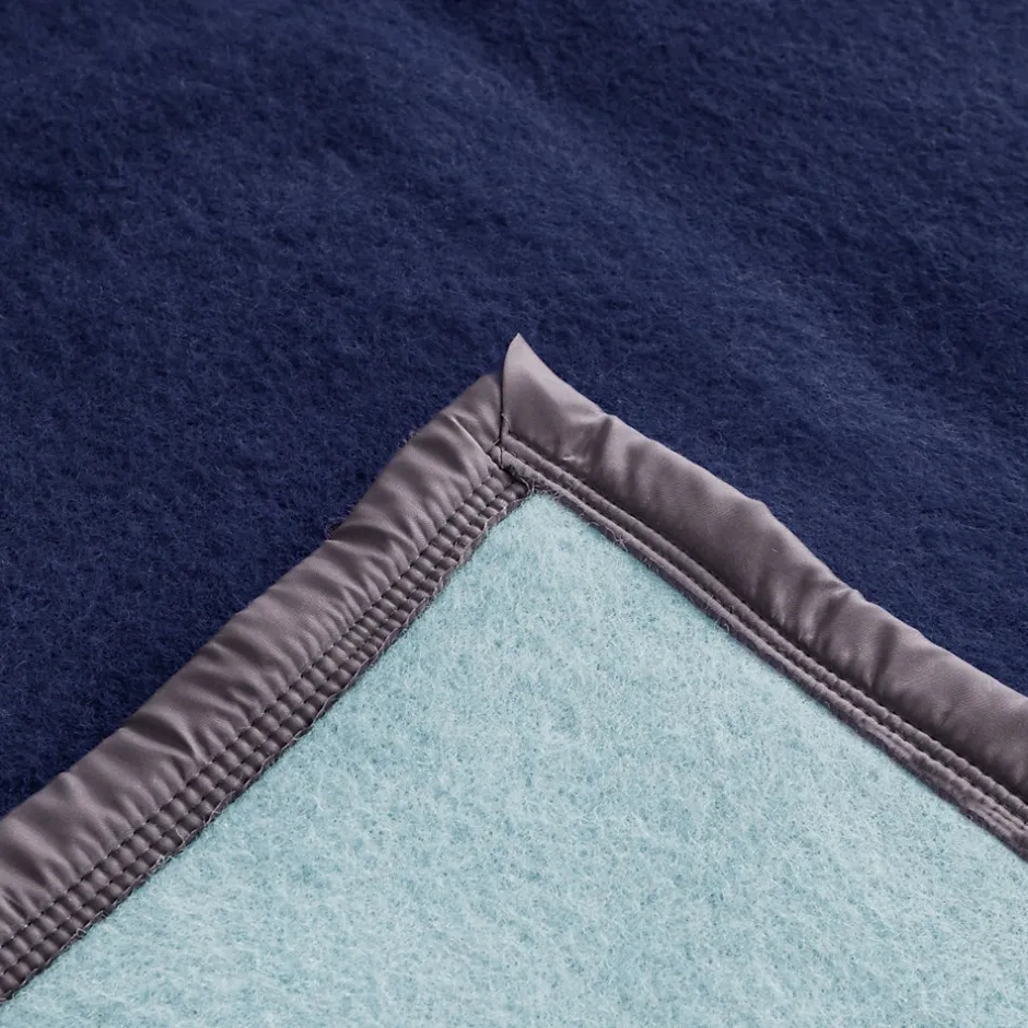 Linnea Couverture pure laine vierge Woolmark 500g/m² VOLTA 240x260 cm Bleu Marine/Myosotis