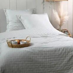 Lovely Casa Couvre lit boutis réversible 260x240 avec 2 taies coloris naturel Discount