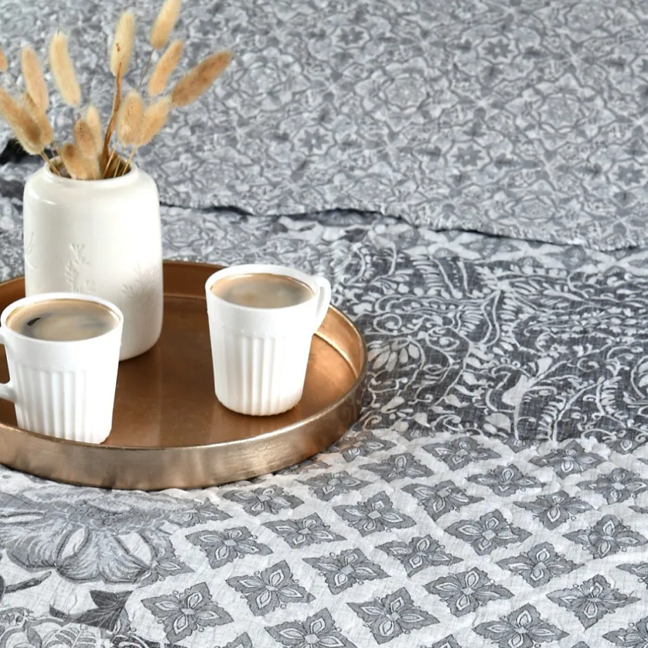 Lovely Casa Couvre lit boutis réversible 240x220 avec 2 taies OTAVIA