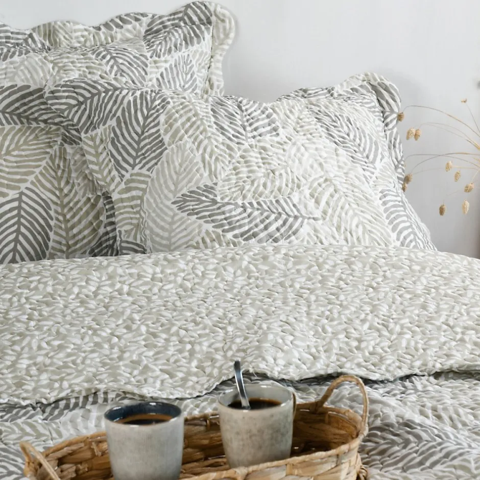 Lovely Casa Couvre lit boutis réversible 260x240 avec 2 taies d'oreiller Outlet