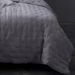 Linder Couvre lit matelassé et moelleux (230x250 cm - Gris clair)