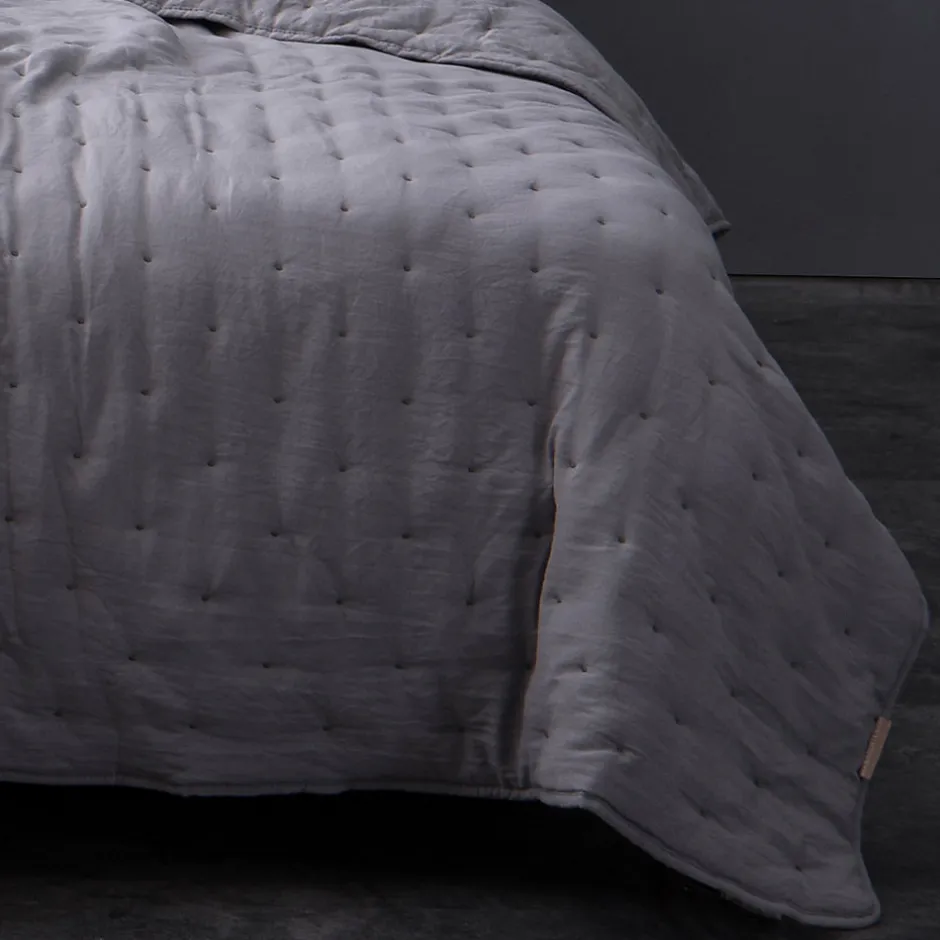 Linder Couvre lit matelassé et moelleux (180x240 cm - Gris clair)