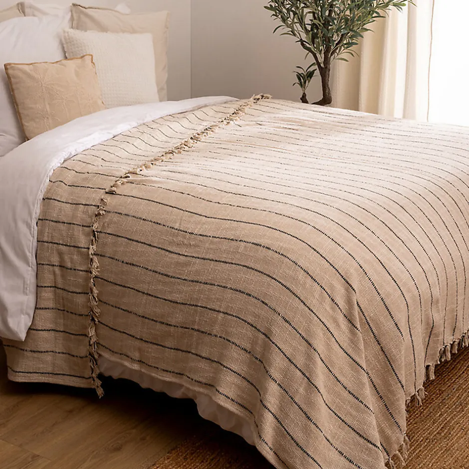 Atmosphera Créateur D'Intérieur Dessus de lit Luisa 240x260cm beige - Atmosphera