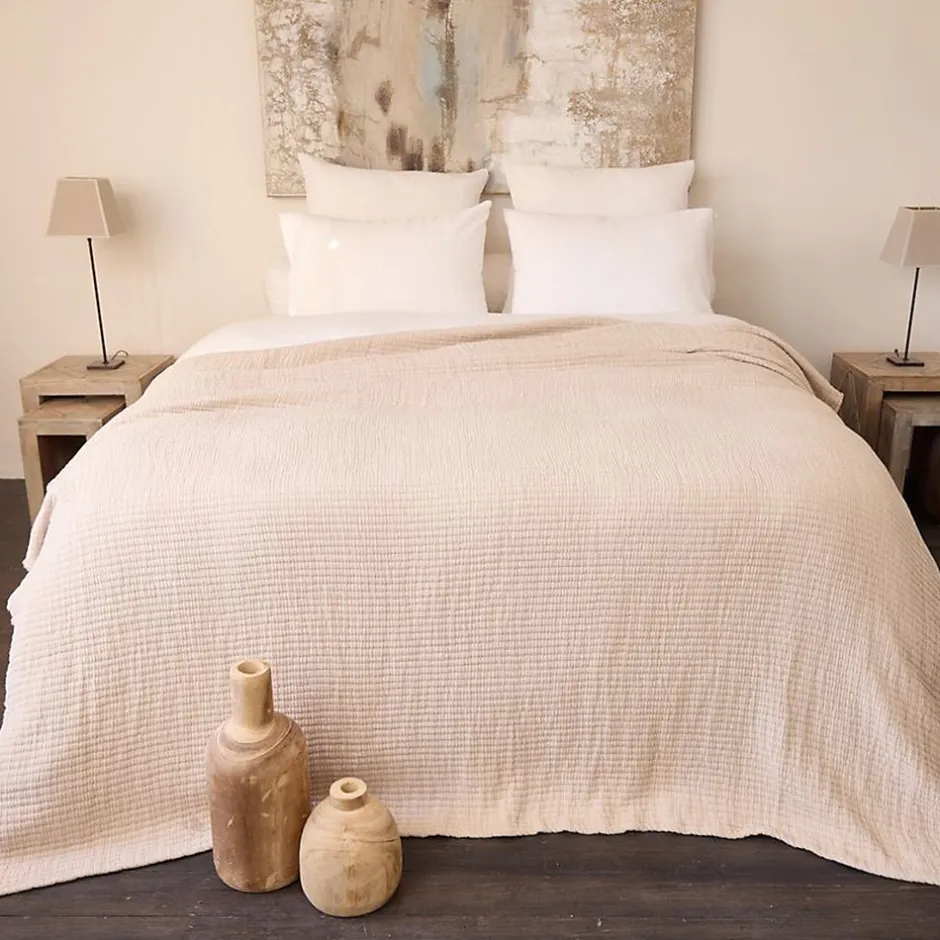 Linnea Dessus de lit 270x250 cm en coton lavé SEVILLE blanc latte