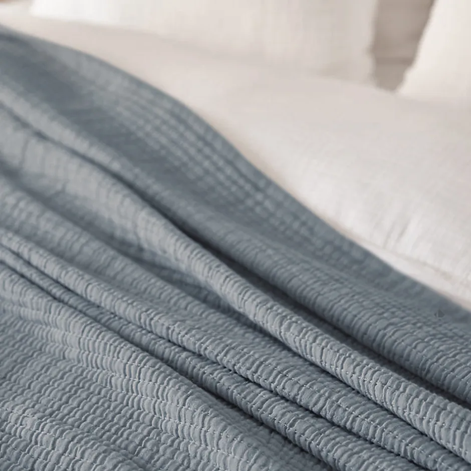 Linnea Dessus de lit 180x250 cm en coton lavé SEVILLE bleu abysse