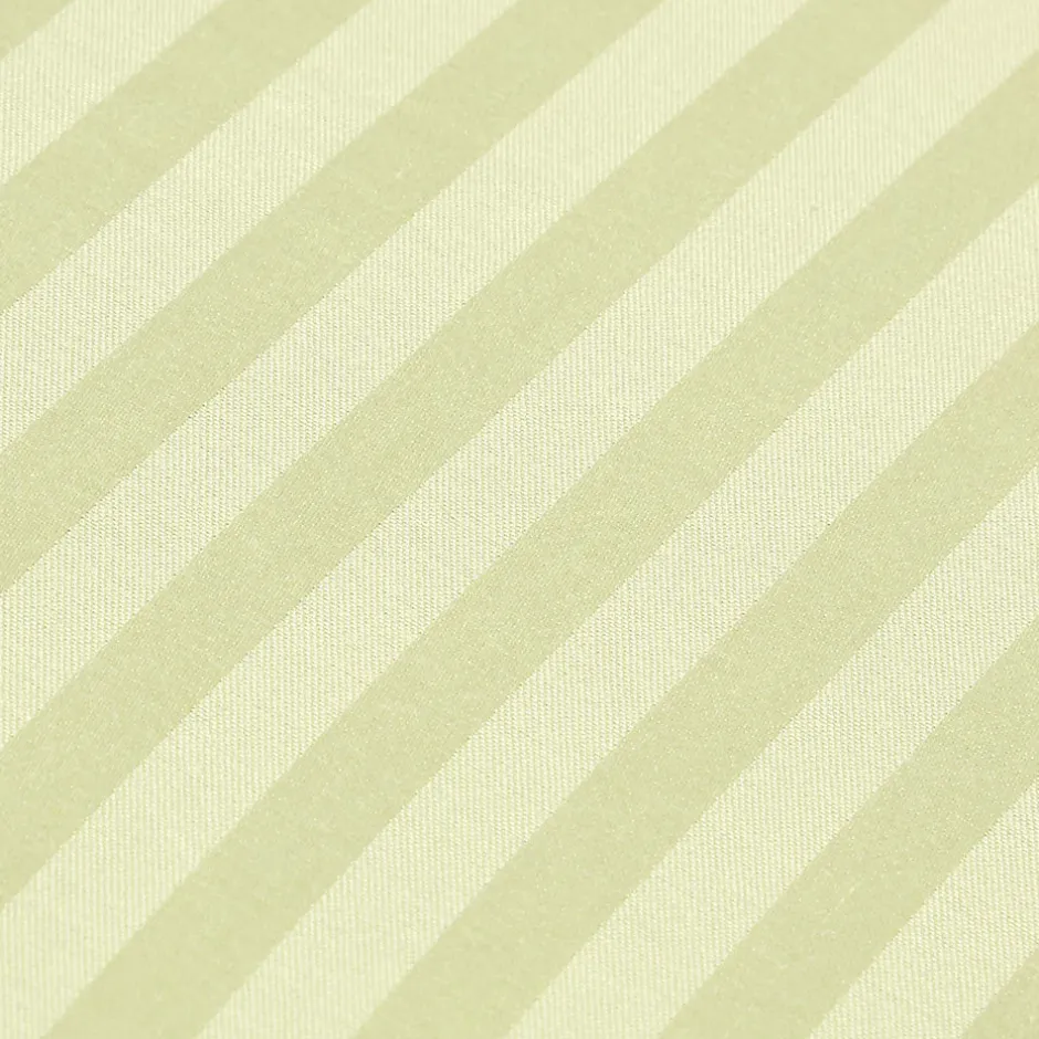 Homescapes Drap plat satin rayé en coton égyptien 330 fils vert sauge, 240x275 cm -