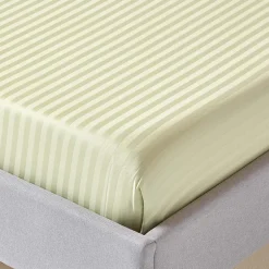 Homescapes Drap plat satin rayé en coton égyptien 330 fils vert sauge, 178x255 cm -