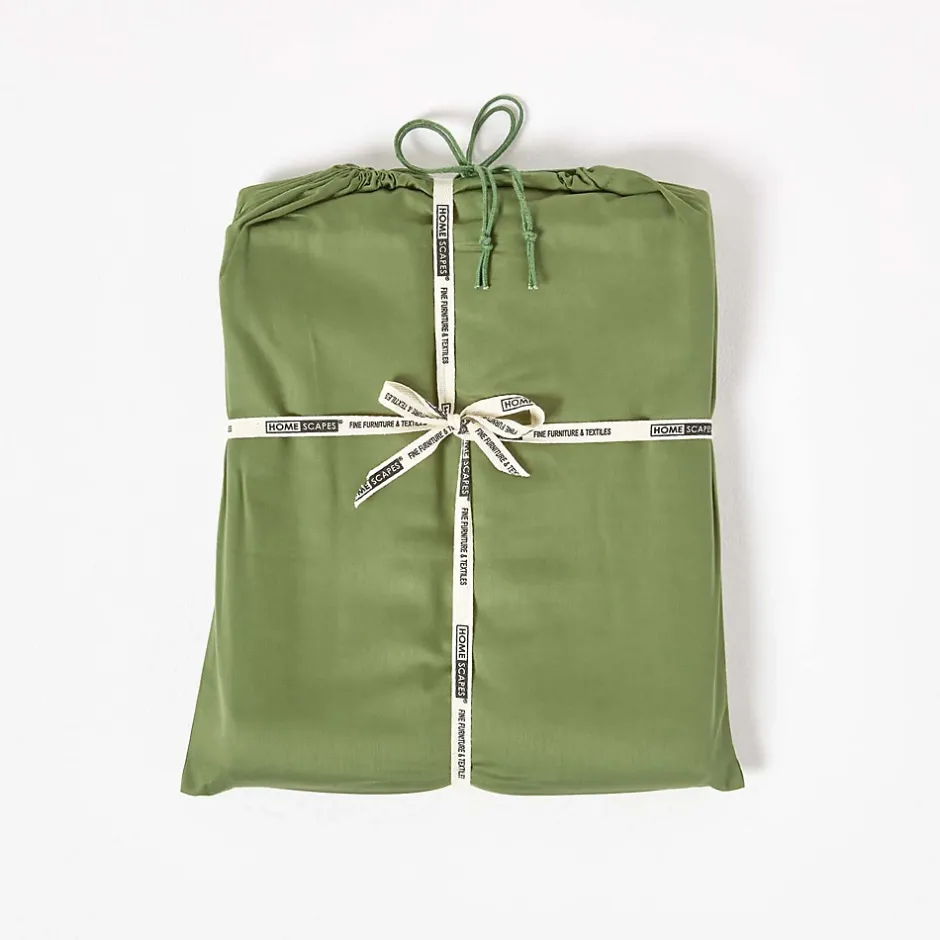 Homescapes Drap plat uni en coton égyptien bio 400 fils vert mousse, 240x300 cm - Clearance
