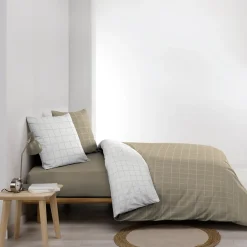 Douceur D'Intérieur Housse de couette réversible 240 x 220 cm + 2 taies CADRIA 100% coton 57 fils