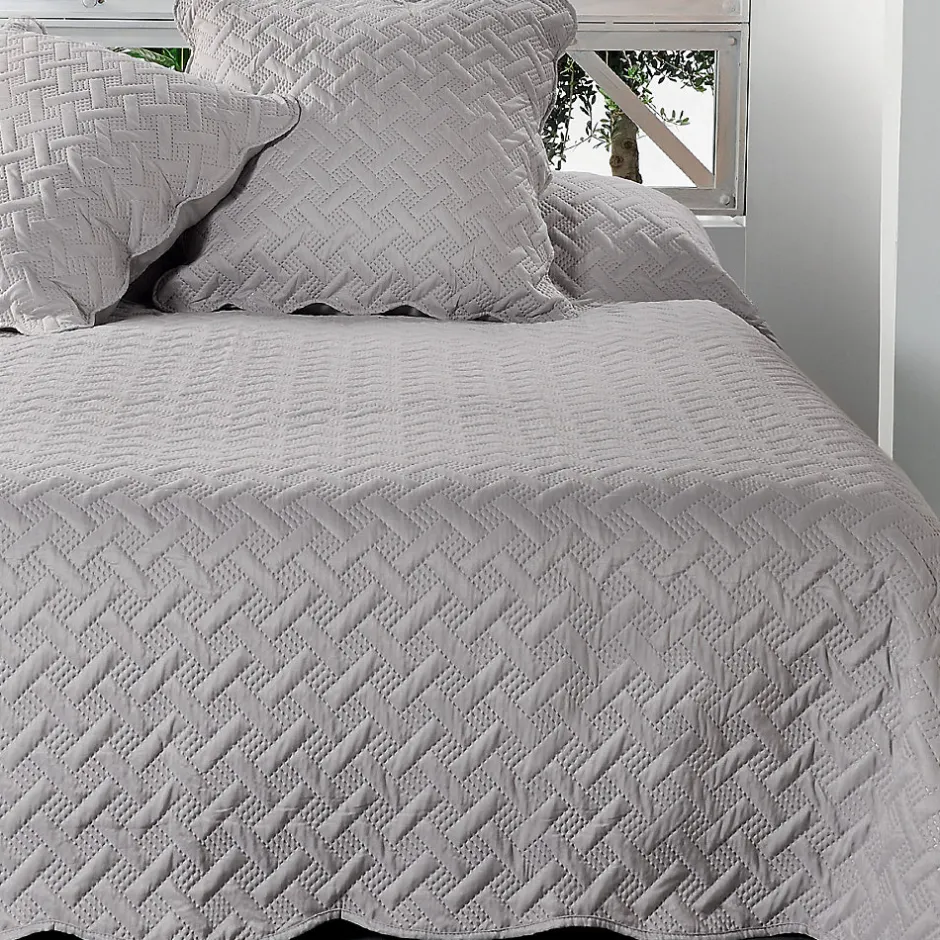 Linder Jeté de lit aux formes géométriques surpiquées (230x250 cm - Gris clair)