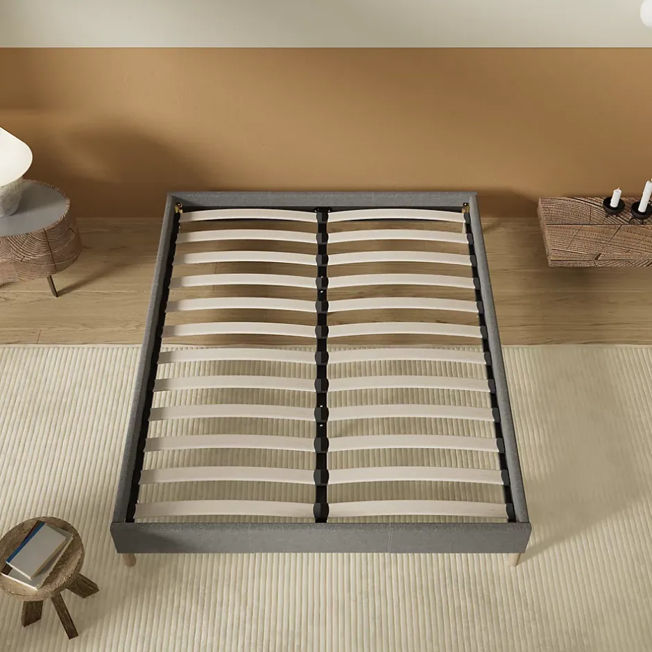 November Lit avec sommier lattes en bois - 160x200 cm - Tissu Gris - Pieds en bois Best
