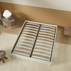 November Lit avec sommier lattes en bois - 140x190 cm - Tissu Blanc - Pieds en bois