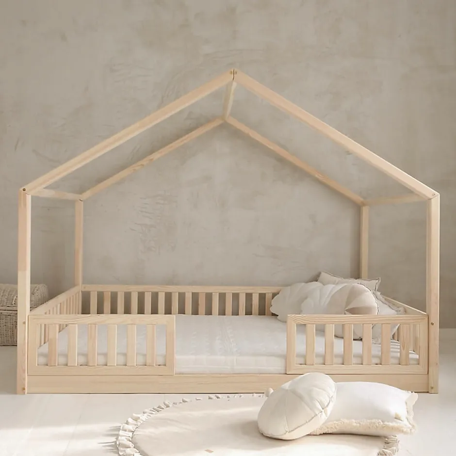 Enfant Petits-Meubles Lit cabane 140x200 barrières et sommier inclus pieds 1 cm Roxane Bois