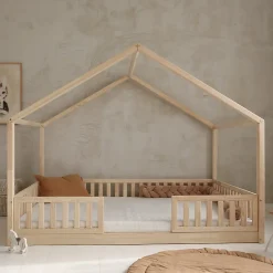 Enfant Petits-Meubles Lit cabane 140x200 barrières et sommier inclus pieds 1 cm Roxane Bois