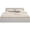 Idimex Lit double BELARTI 140 x 190 cm rembourré, revêtement en tissu - Gris clair