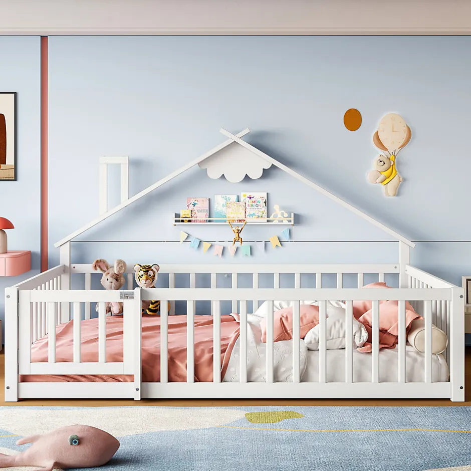 Enfant Okwish Lit enfant 140x190 cm - Lit avec barrières et design maison - Bois de pin et MDF - Sans matelas - Blanc