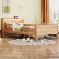 Enfant Okwish Lit enfant 90x200 cm simple avec USB/Type-C, LED et tête de lit rangement, pin massif et MDF naturel, sans matelas