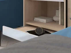 Vente-unique Lit pont 140 x 190 cm avec rangements - avec LEDs - Coloris : Naturel et blanc brillant + Sommier + Matelas - VELONA