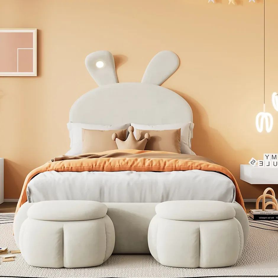 Redom Lit 90x200 cm avec oreilles de lapin et éclairage Led réglable, revêtement velours beige, 2 poufs de rangement Outlet