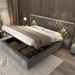 Redom Lit 180x200 cm avec rangement hydraulique, tête de lit capitonnée en velours gris et liseuse intégrée Sale