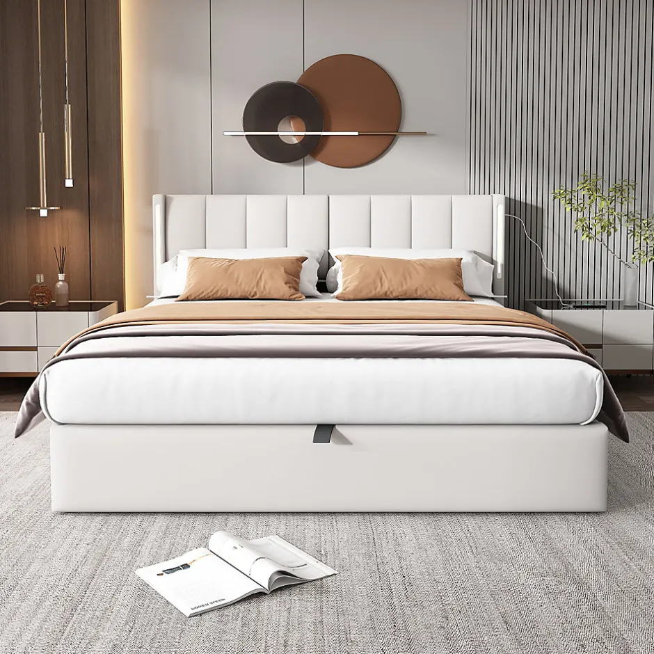 Redom Lit 140x200 cm avec tete reglable 0deg 30deg et eclairage LED dimmable, port USB et revetement PU blanc Outlet
