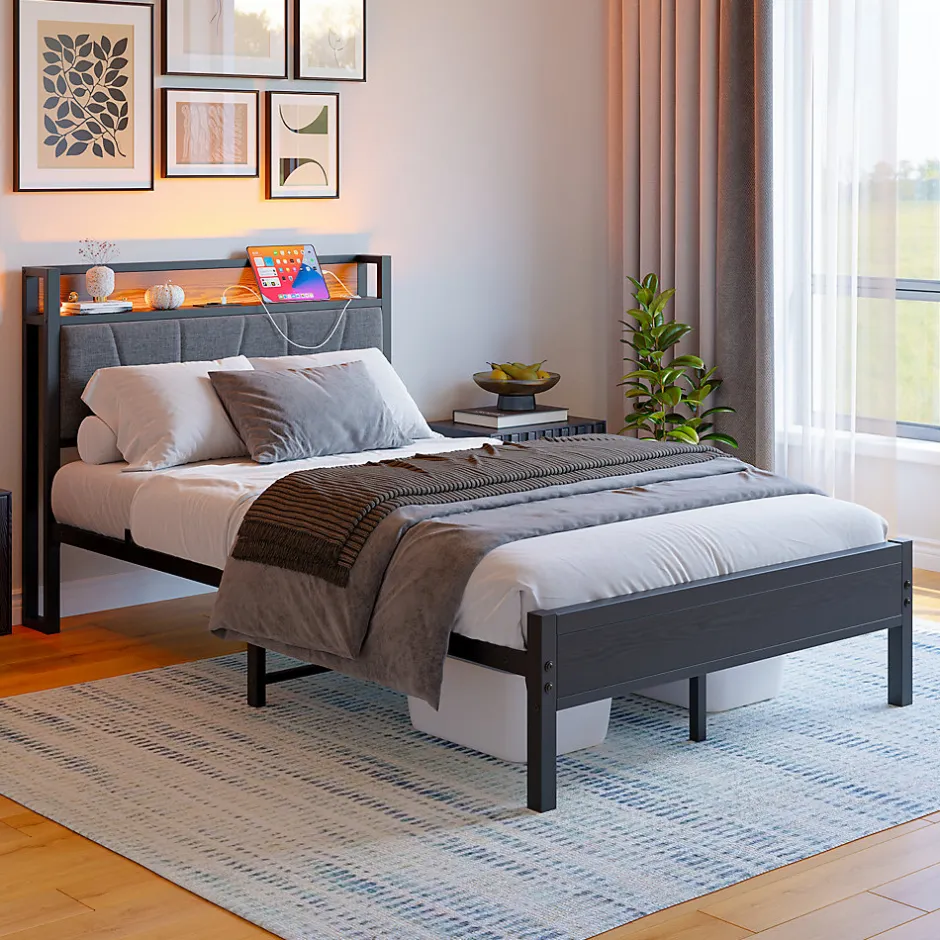 Redom Lit 120x200 cm avec tête haute rembourrée et cadre métal, LED multicolores pilotables et station USB