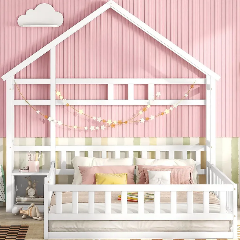Redom Lit 140x200 cm en pin massif blanc avec tête de lit en forme de maison et table de chevet intégrée Clearance