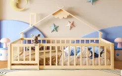 Redom Lit 140x190 cm en pin naturel avec balustrade 32 cm et serrure, style maisonnette pour enfant Hot