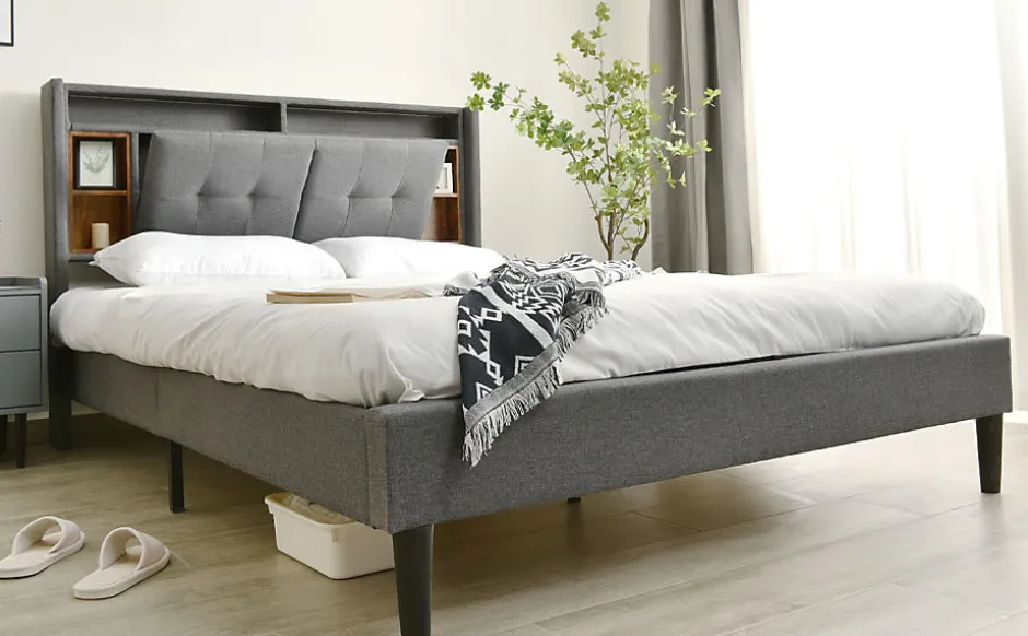 Redom Lit 140x200 cm tête de lit avec rangement, ports USB et éclairage LED, cadre bois massif et tissu lin gris Hot
