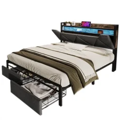 Redom Lit 140x200 cm tête de lit avec rangement et tiroirs, cadre métal et tissu lin gris, LED et station USB New