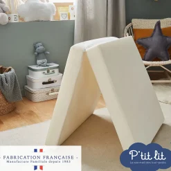 P’Tit Lit Matelas de Voyage Bébé - 60x120 cm - Pliant - Epaisseur 7 cm : Moelleux et confortable - Idéal pour couchage d'appoint